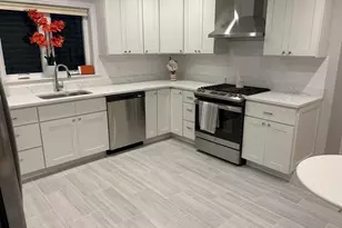 27 Phillips St, Malden, MA 02148 - Photo 1