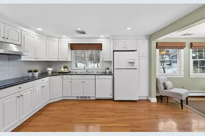 11 Rennie Dr, Andover, MA 01810 - Photo 7