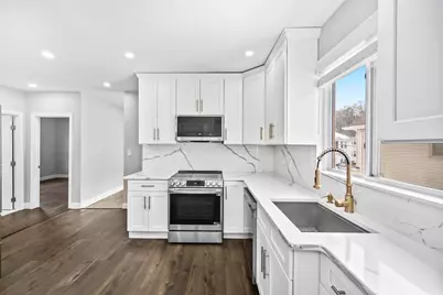 8 Hillview Ave, Boston, MA 02131 - Photo 7