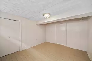 8 Hillview Ave, Boston, MA 02131 - Photo 29