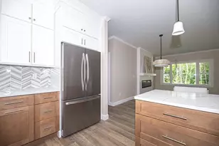 9 Meadowview Ln, Salisbury, MA 01952 - Photo 3