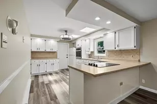 25 Carver St, Worcester, MA 01604 - Photo 3