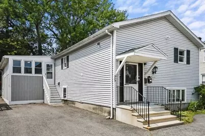 25 Carver St #1, Worcester, MA 01604 - Photo 1