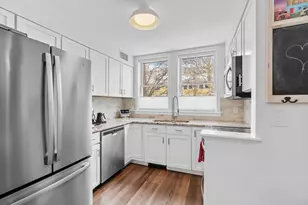 129 Merrimac, Newburyport, MA 01950 - Photo 3