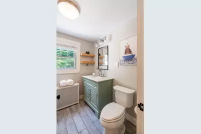 8 Lowell St, Billerica, MA 01862 - Photo 17
