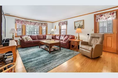 12 Curve Street, Waltham, MA 02452 - Photo 7