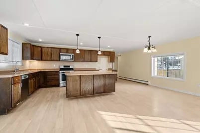 27 Stillman St, Framingham, MA 01702 - Photo 5