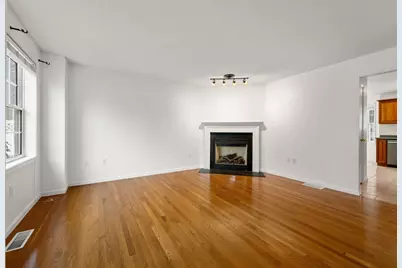 181 High St #1, Andover, MA 01810 - Photo 3