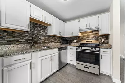 35 Colonel Bell Dr #35, Brockton, MA 02301 - Photo 5