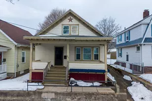 421 Maxfield St, New Bedford, MA 02740 - Photo 1