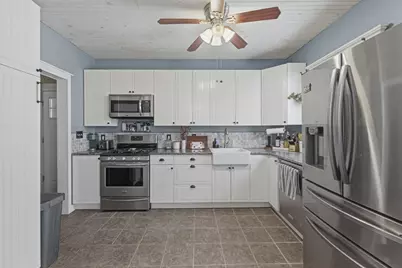 421 Maxfield St, New Bedford, MA 02740 - Photo 7