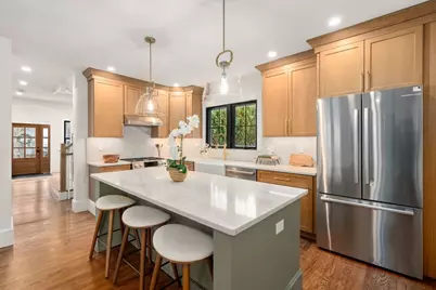 25 Barnard Ave, Watertown, MA 02472 - Photo 3