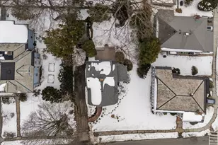 25 Barnard Ave, Watertown, MA 02472 - Photo 35