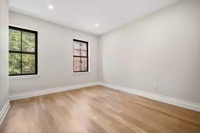 100 E Brookline St #4, Boston, MA 02118 - Photo 15