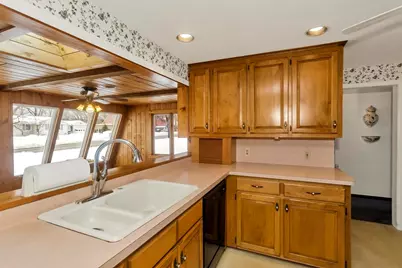 404 Brush Hill Ave, West Springfield, MA 01089 - Photo 5