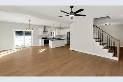 105 Franklin, Belchertown, MA 01007 - Photo 7