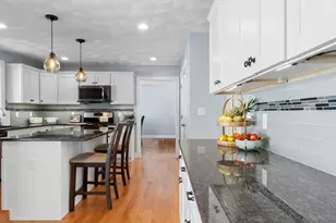 31 Floyd Ave, Tewksbury, MA 01876 - Photo 7