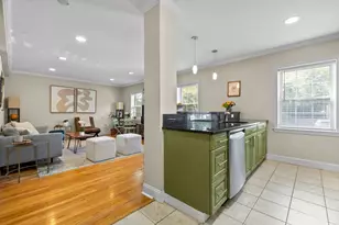 2729 Commonwealth Ave, Newton, MA 02467 - Photo 5