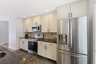 18 Devlin Dr, Chicopee, MA 01020 - Photo 9