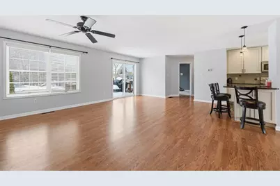 18 Devlin Dr, Chicopee, MA 01020 - Photo 5