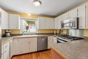 342 Cathy St, Fitchburg, MA 01420 - Photo 9