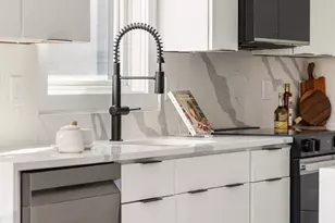 140 Shirley St, Winthrop, MA 02152 - Photo 5