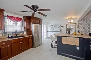 1730 Carew St, Springfield, MA 01104 - Photo 9