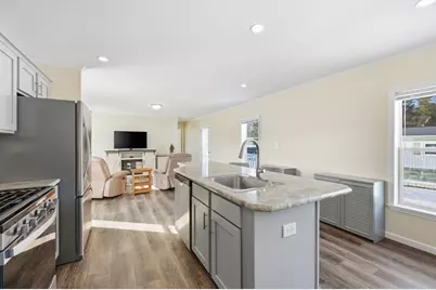 7 1st Ave, Westfield, MA 01085 - Photo 7