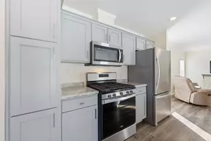 7 1st Ave, Westfield, MA 01085 - Photo 3