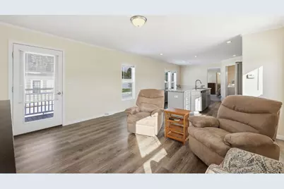 7 1st Ave, Westfield, MA 01085 - Photo 9