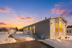 7 1st Ave, Westfield, MA 01085 - Photo 1