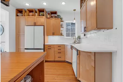 71 Joyce Kilmer Rd, Boston, MA 02132 - Photo 13