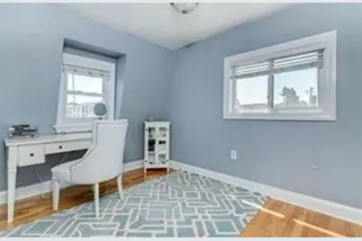 761 E 6th Street #5, Boston, MA 02127 - Photo 7