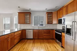 114 Trowbridge, Cambridge, MA 02138 - Photo 3