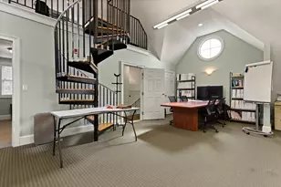 4 Broad St, Plainville, MA 02762 - Photo 11