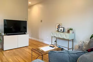 33 Anderson St, Boston, MA 02114 - Photo 9