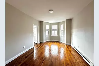 5 Hampshire St #3, Holyoke, MA 01040 - Photo 5