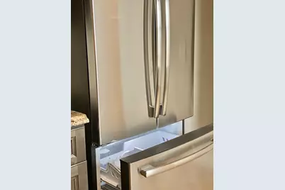 5 Hampshire St #3, Holyoke, MA 01040 - Photo 3