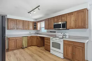 6 Rear Perkins St, Peabody, MA 01960 - Photo 5