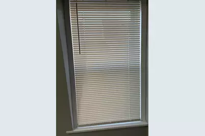 12 Winslow St, Worcester, MA 01609 - Photo 11