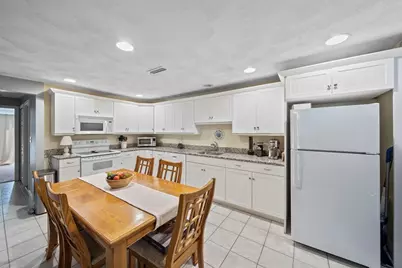 104 Norton Ave #12, Easton, MA 02375 - Photo 3