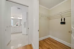 321 Hammond Pond Pkwy, Brookline, MA 02467 - Photo 15