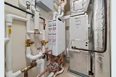 321 Hammond Pond Pkwy #105, Brookline, MA 02467 - Photo 23