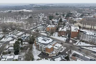 321 Hammond Pond Pkwy #105, Brookline, MA 02467 - Photo 37