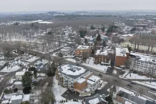 321 Hammond Pond Pkwy, Brookline, MA 02467 - Photo 37