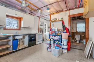 28 Port Norfolk St, Boston, MA 02122 - Photo 7