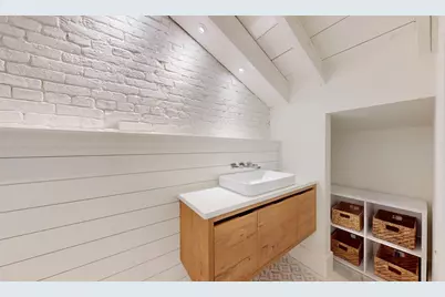 1 Liberty St #4, Newburyport, MA 01950 - Photo 3