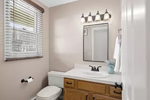 7 Fieldstone Dr, Upton, MA 01568 - Photo 11