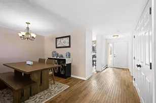 7 Fieldstone Dr, Upton, MA 01568 - Photo 5