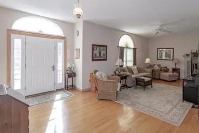 61 Plantation Cir, Westfield, MA 01085 - Photo 5